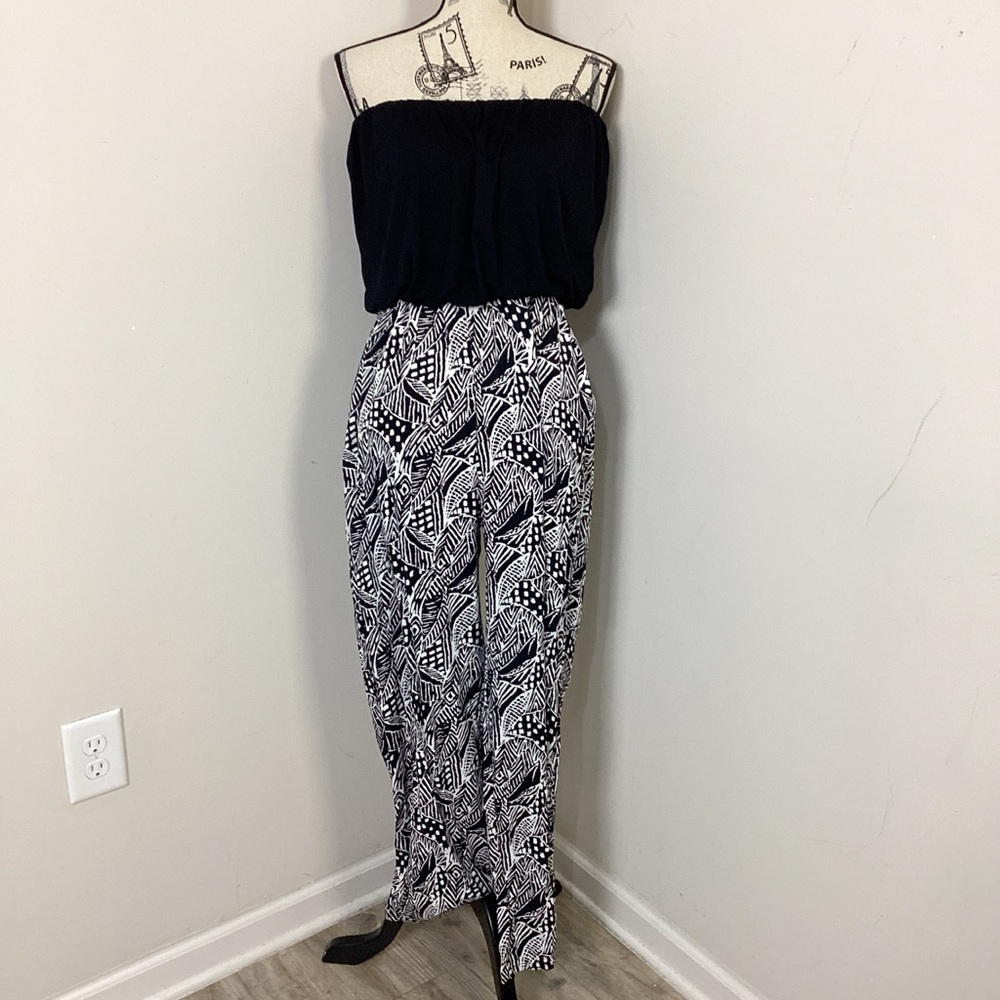 Magic Women’s Black and White Jumpsuit with Bold Print Strapless